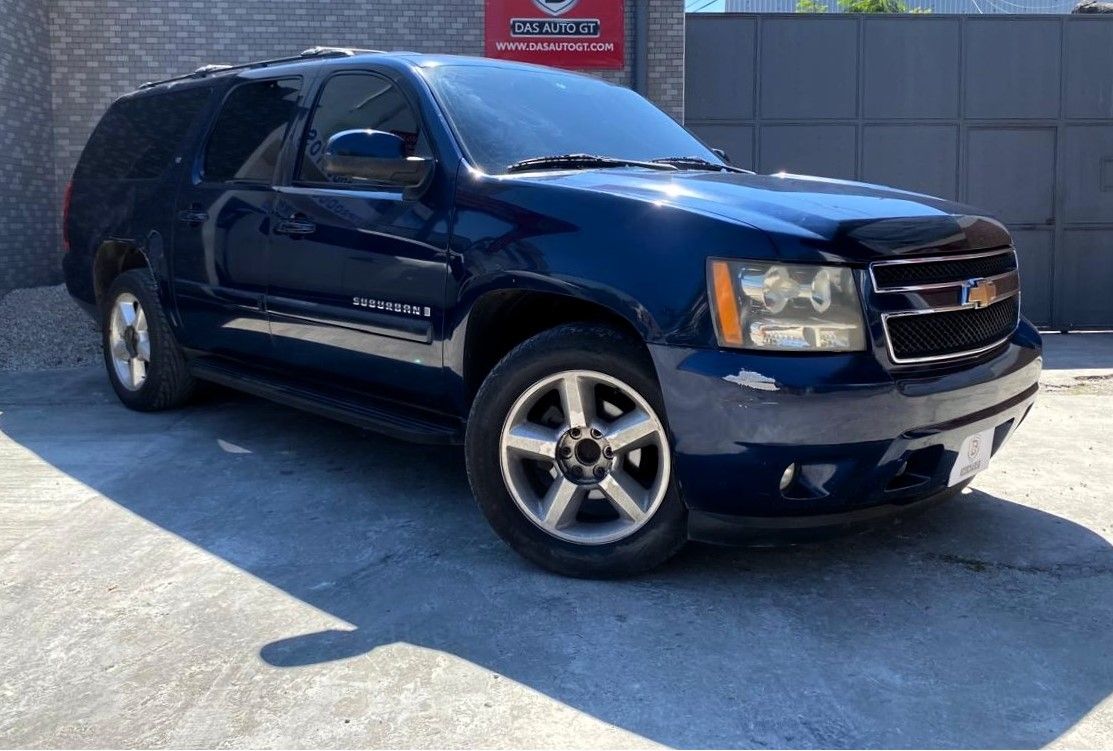 CHEVROLET SUBURBAN LT - 2008