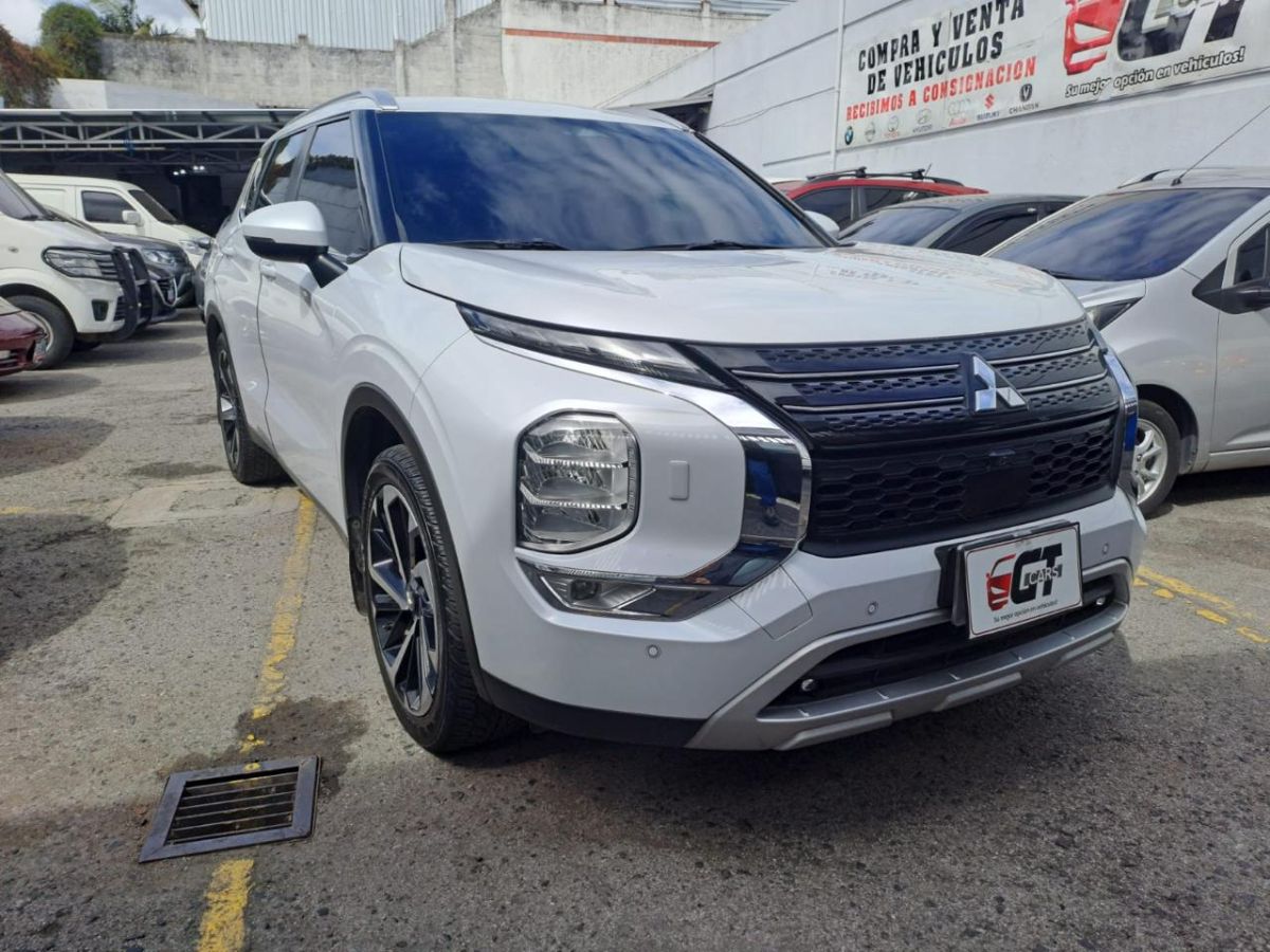 MITSUBISHI outlander - 2023