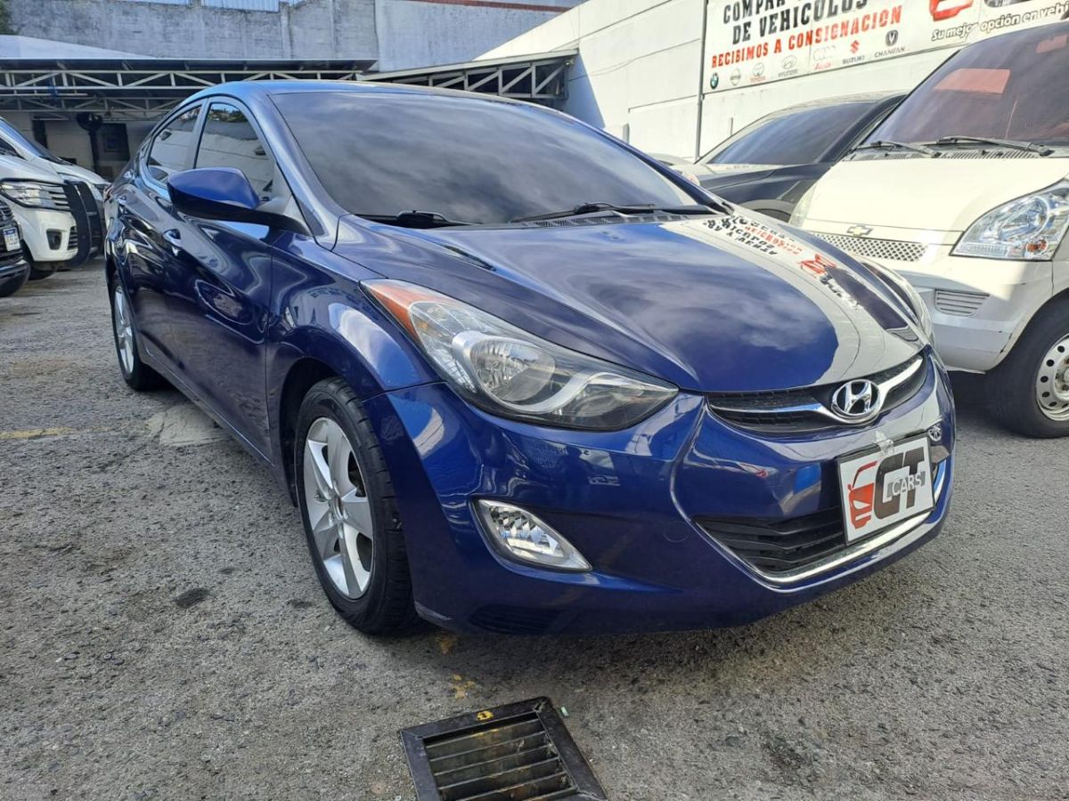 HYUNDAI ACCENT - 2012