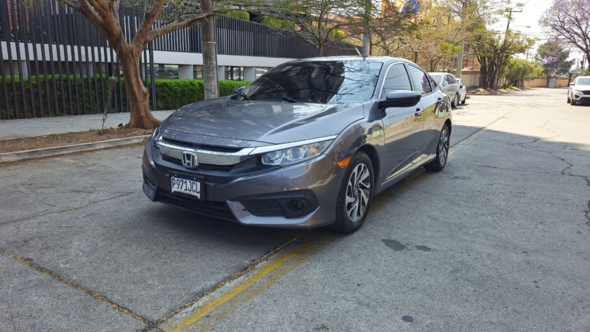 HONDA CIVIC - 2018