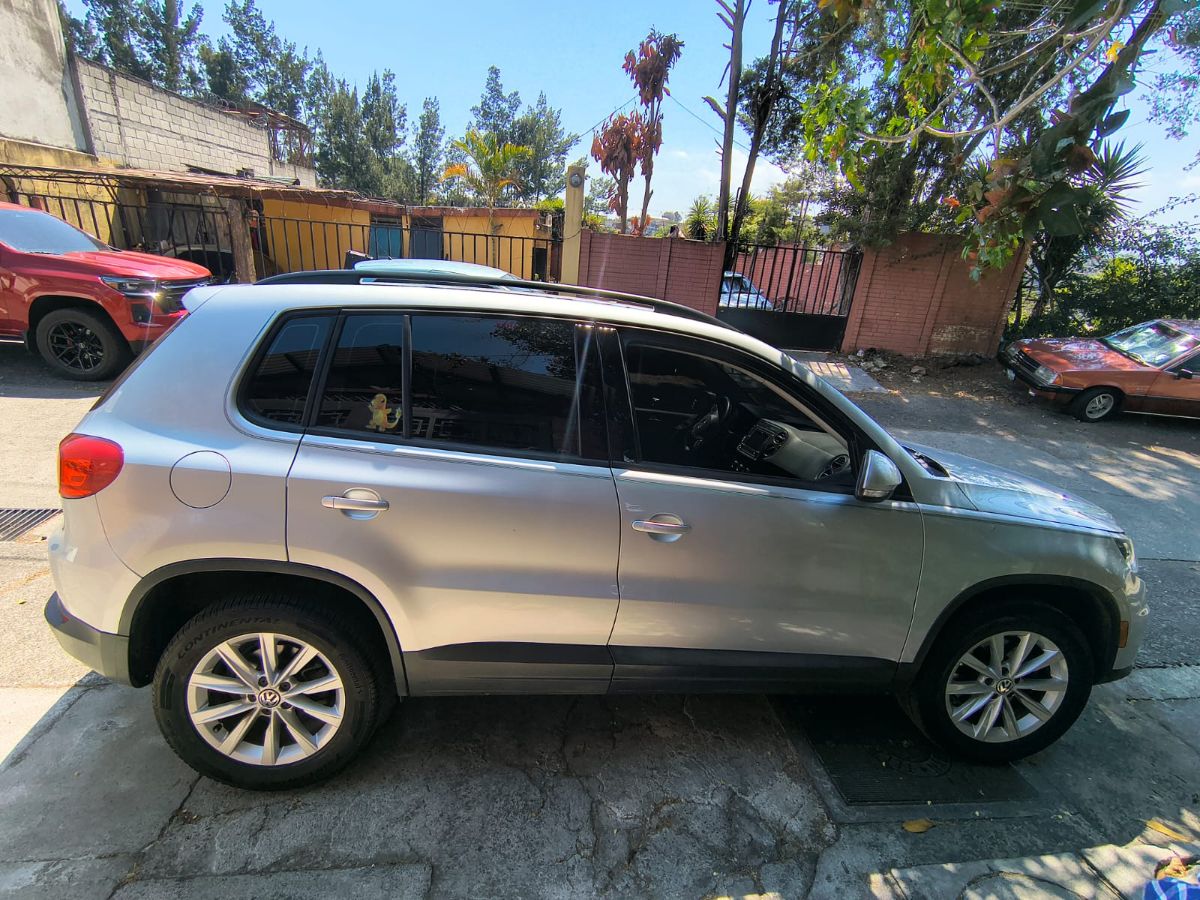 VOLKSWAGEN TIGUAN - 2018