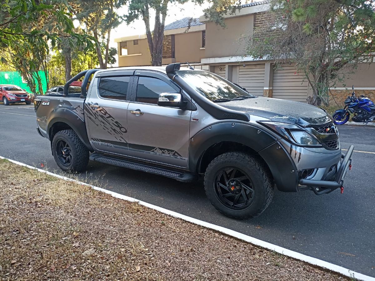MAZDA BT-50 - 2013