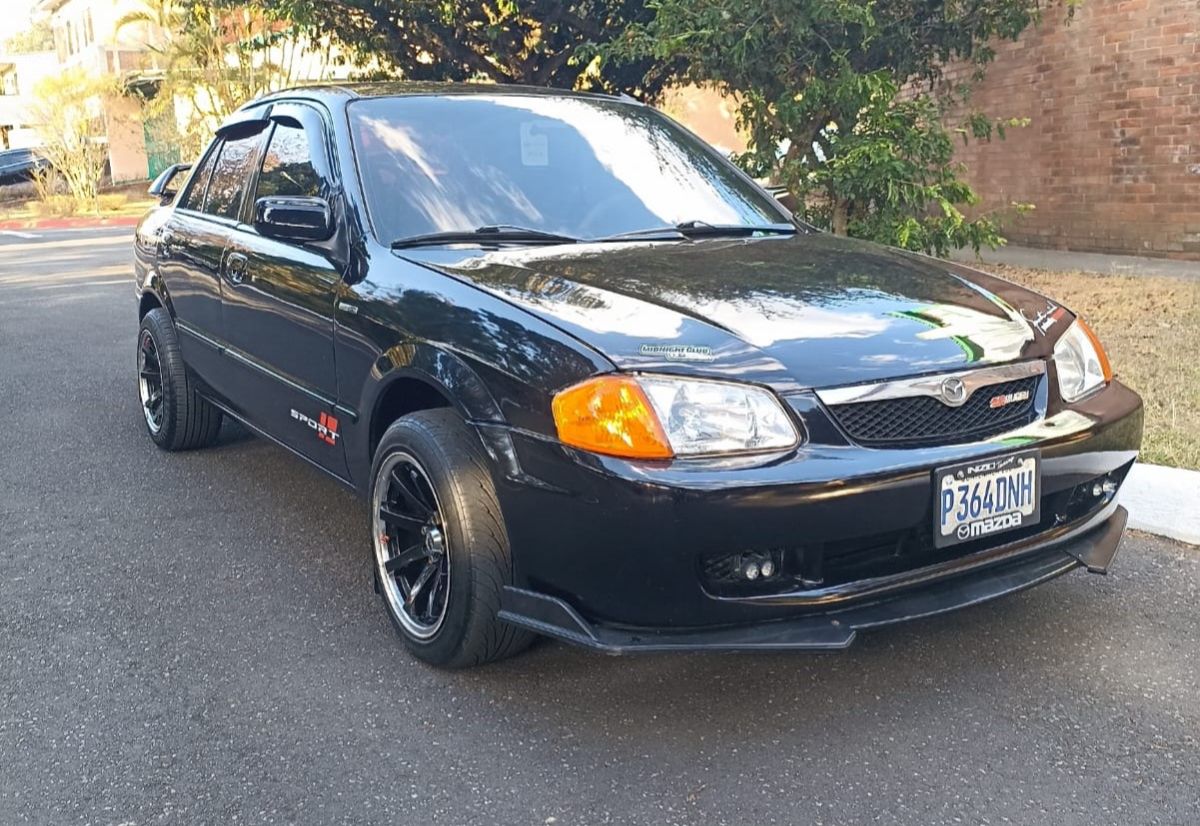 MAZDA PROTEGE - 2000