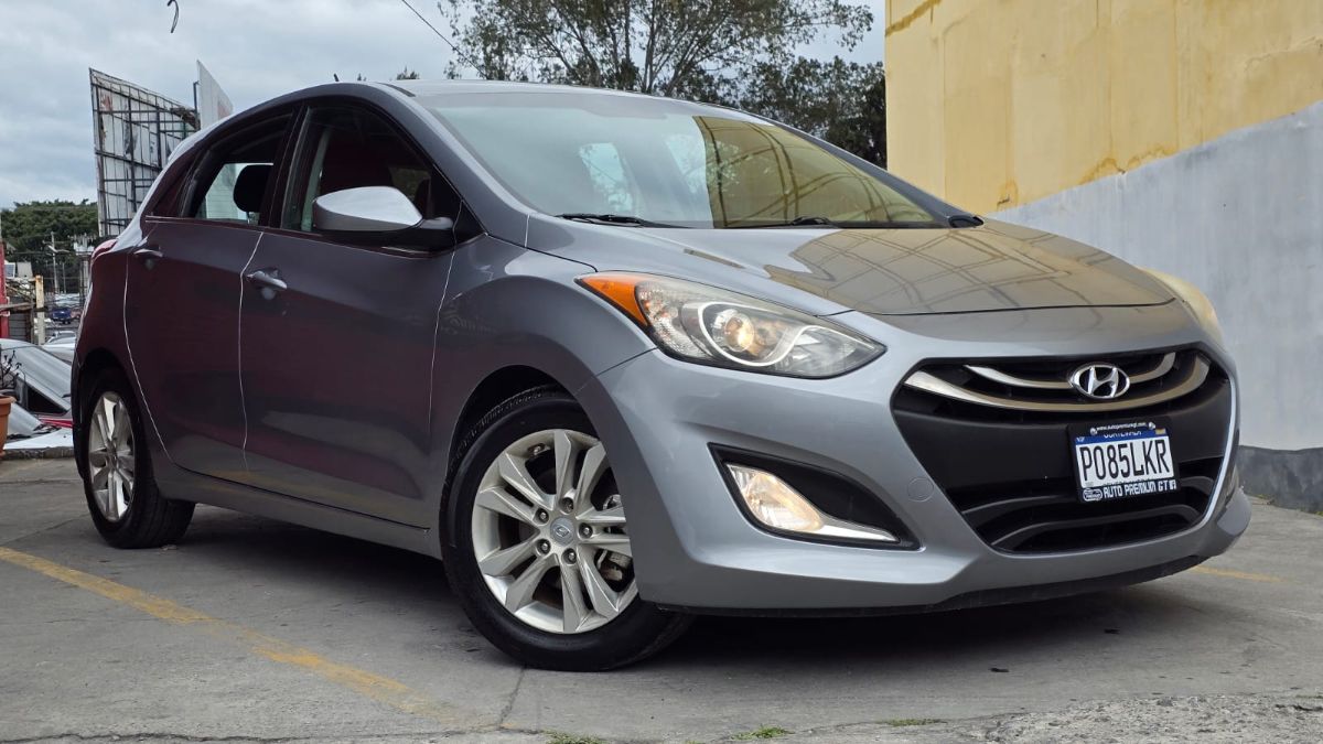 HYUNDAI ELANTRA - 2014