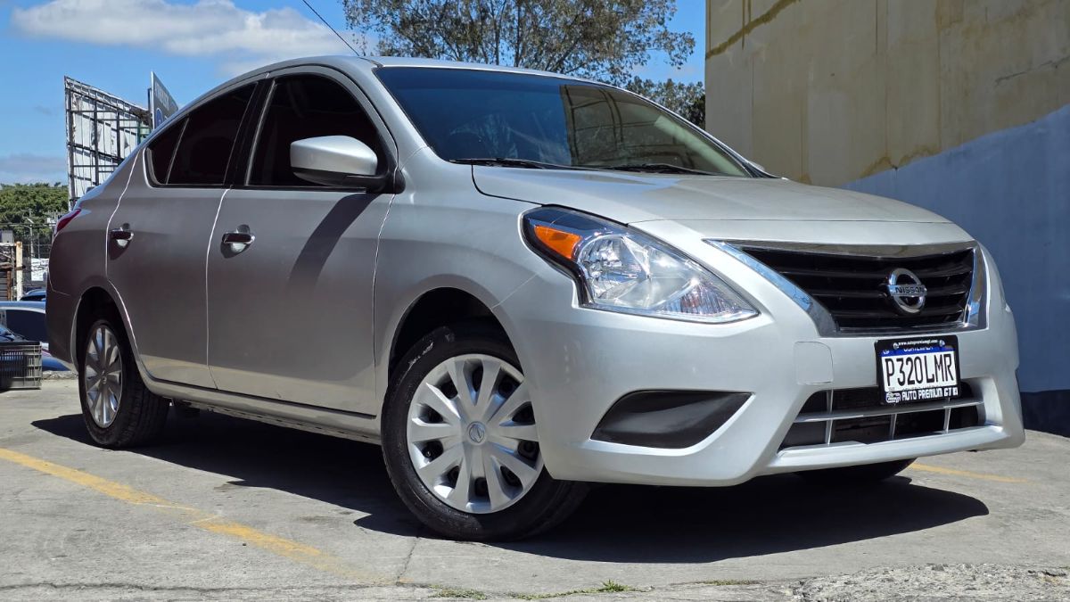 NISSAN VERSA - 2018