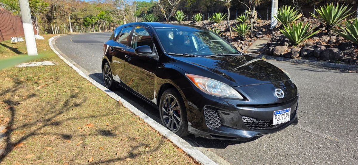 MAZDA 3 TOURING - 2013