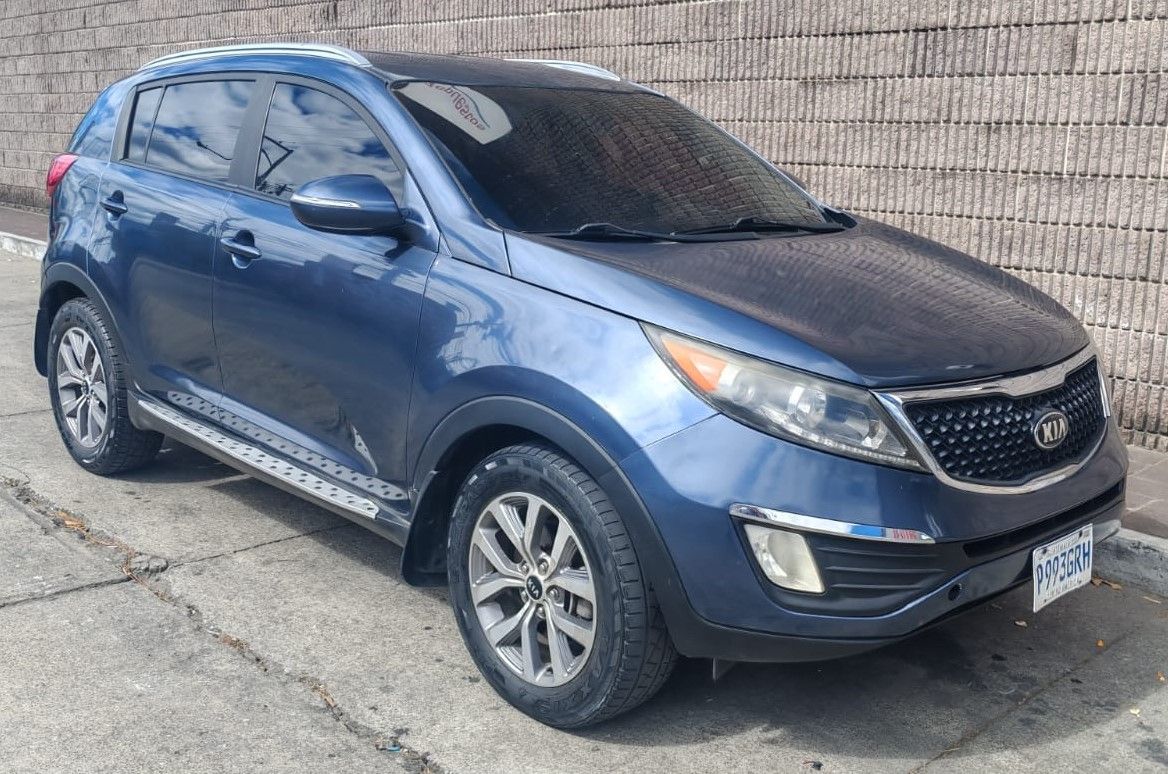 KIA SPORTAGE LX - 2014