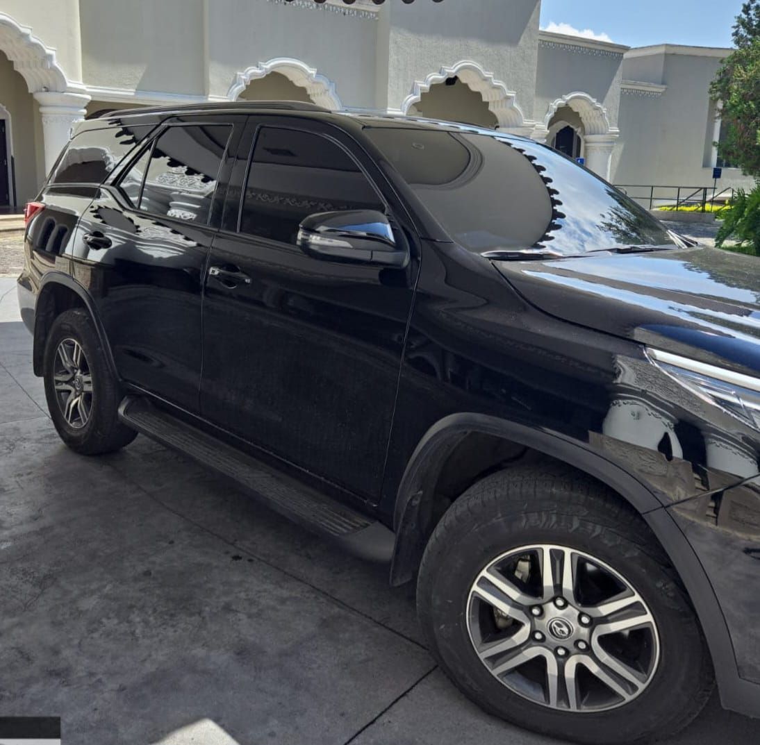 TOYOTA FORTUNER - 2023