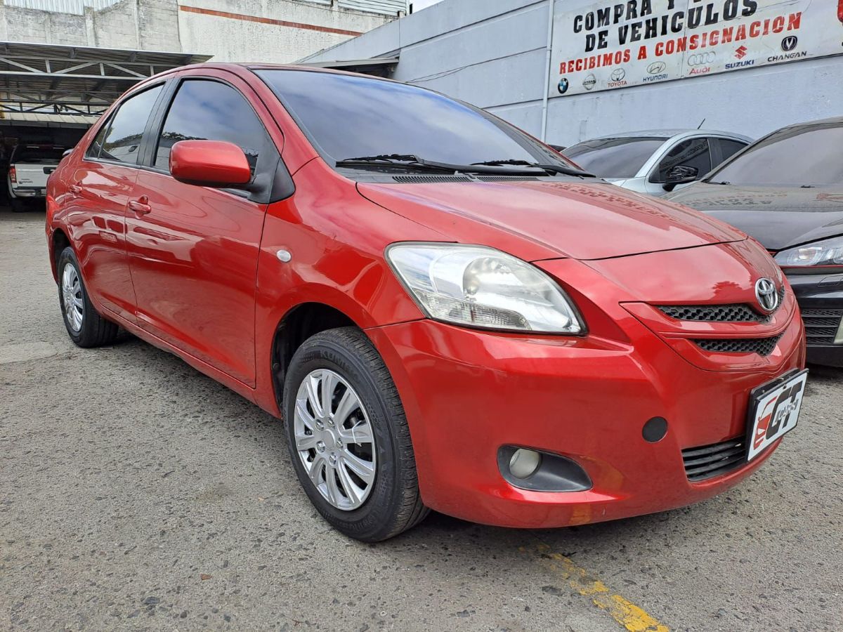 TOYOTA YARIS - 2008