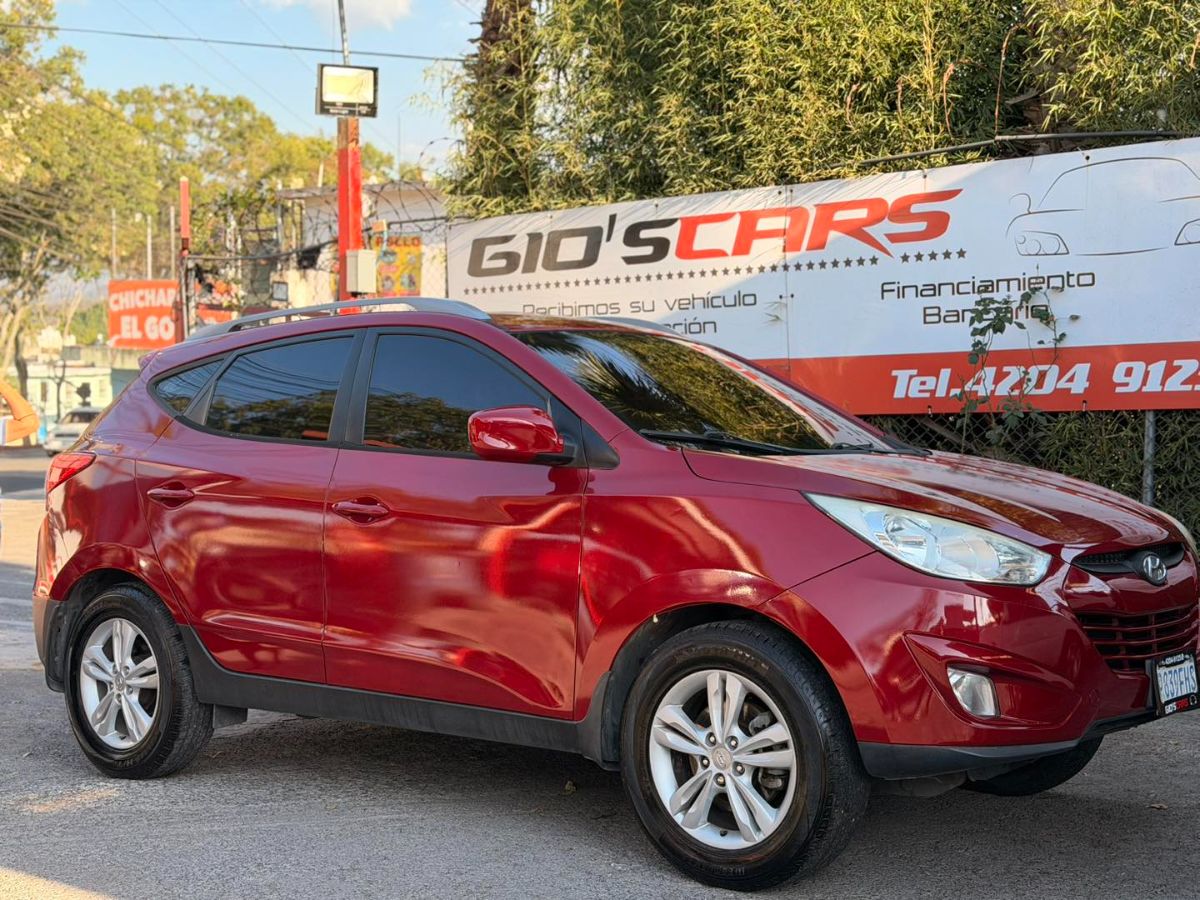 HYUNDAI TUCSON - 2013