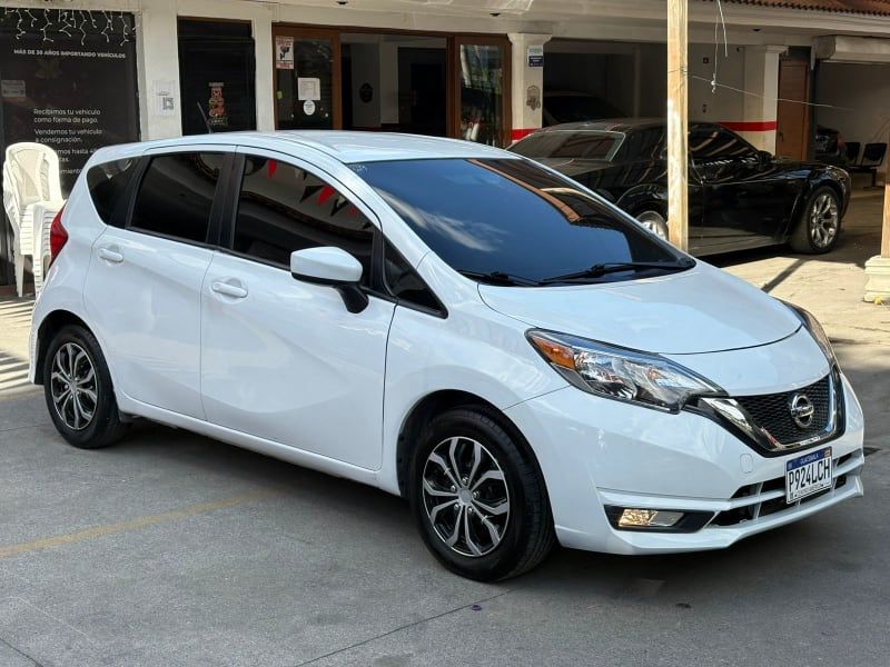 NISSAN VERSA - 2017