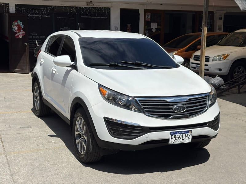 KIA SPORTAGE LX - 2015