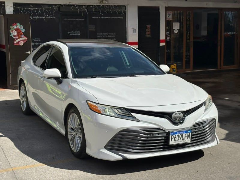 TOYOTA CAMRY - 2020
