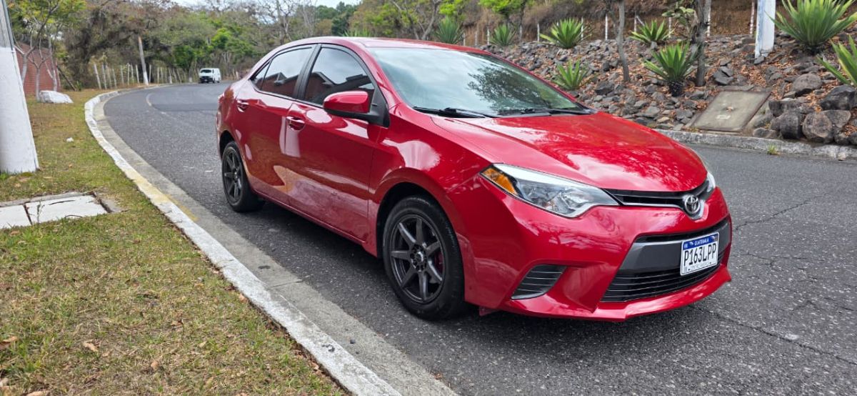 TOYOTA COROLLA - 2016