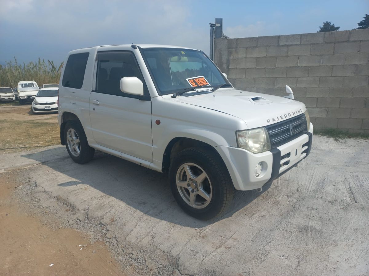 MITSUBISHI  PAJERO MINI - 2010