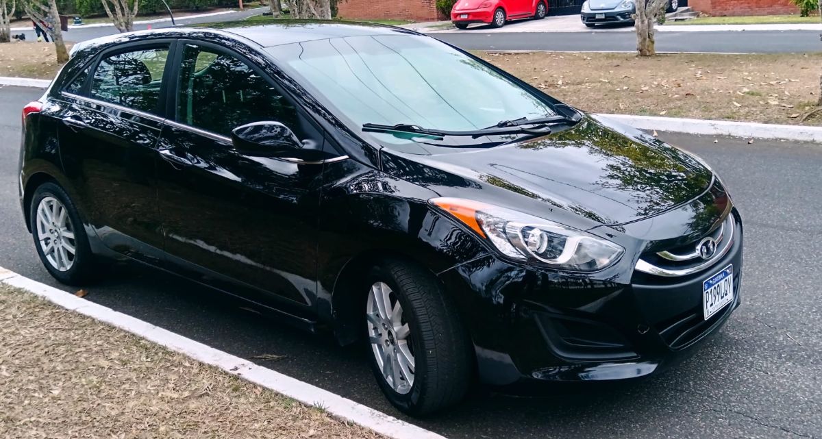 HYUNDAI ELANTRA - 2016