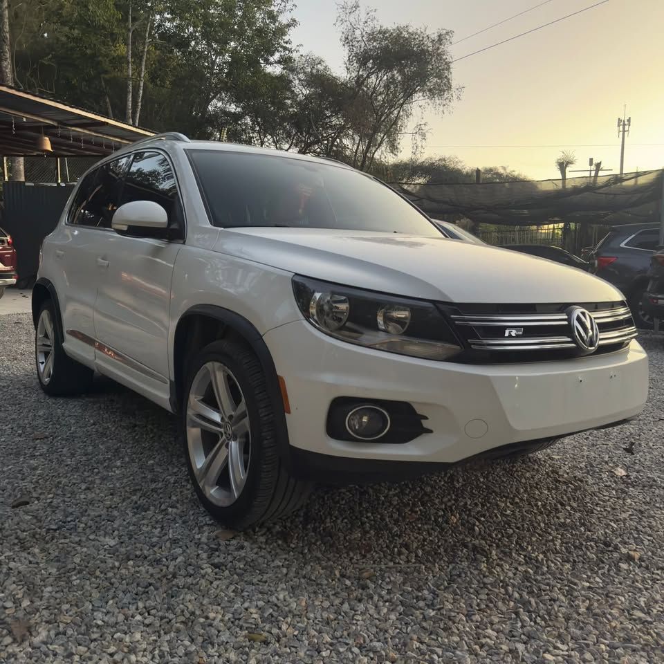 VOLKSWAGEN JETTA - 2016