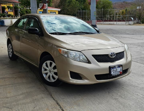 TOYOTA COROLLA - 2010