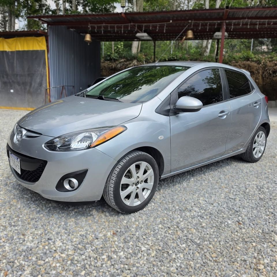 MAZDA 2 - 2013