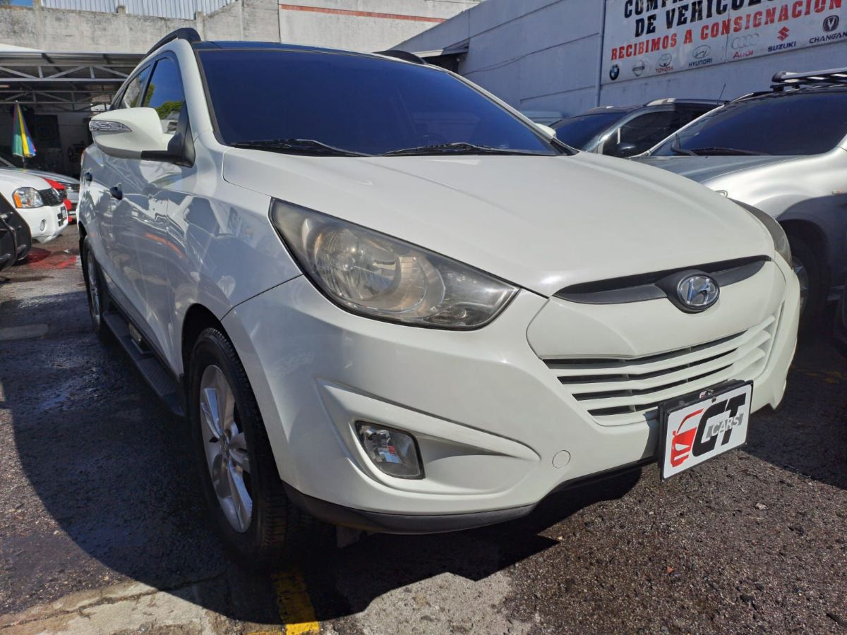 HYUNDAI TUCSON - 2011