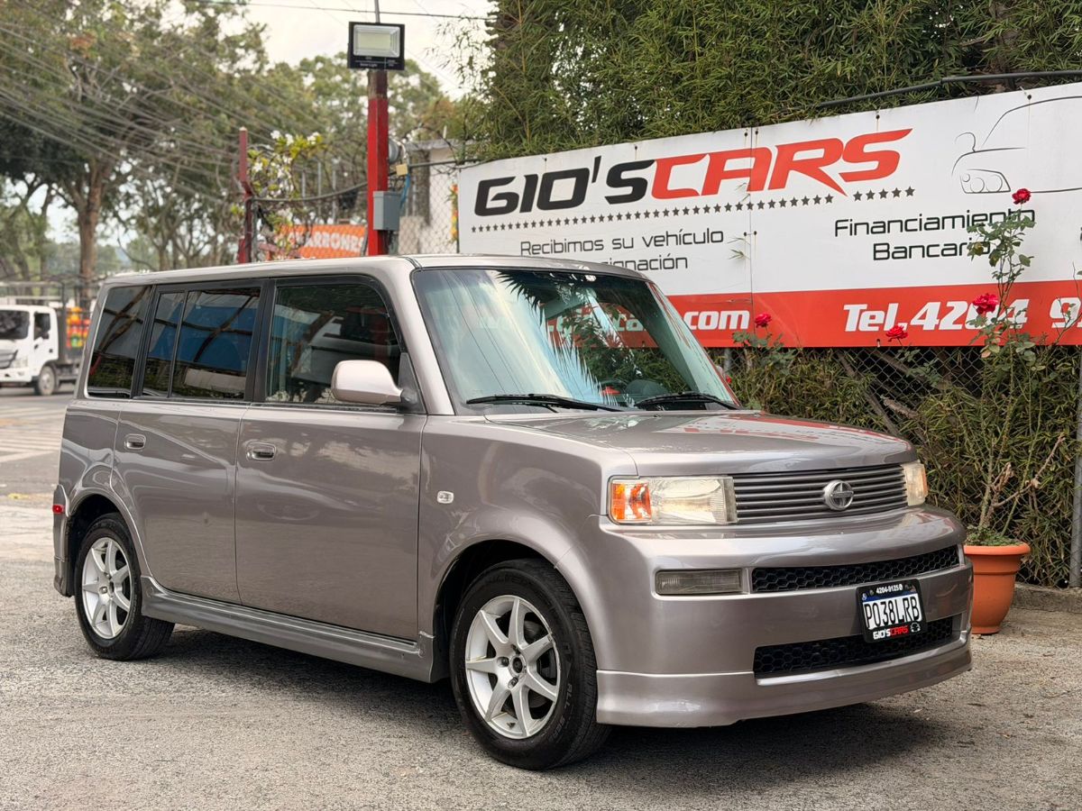 TOYOTA SCION XB - 2006