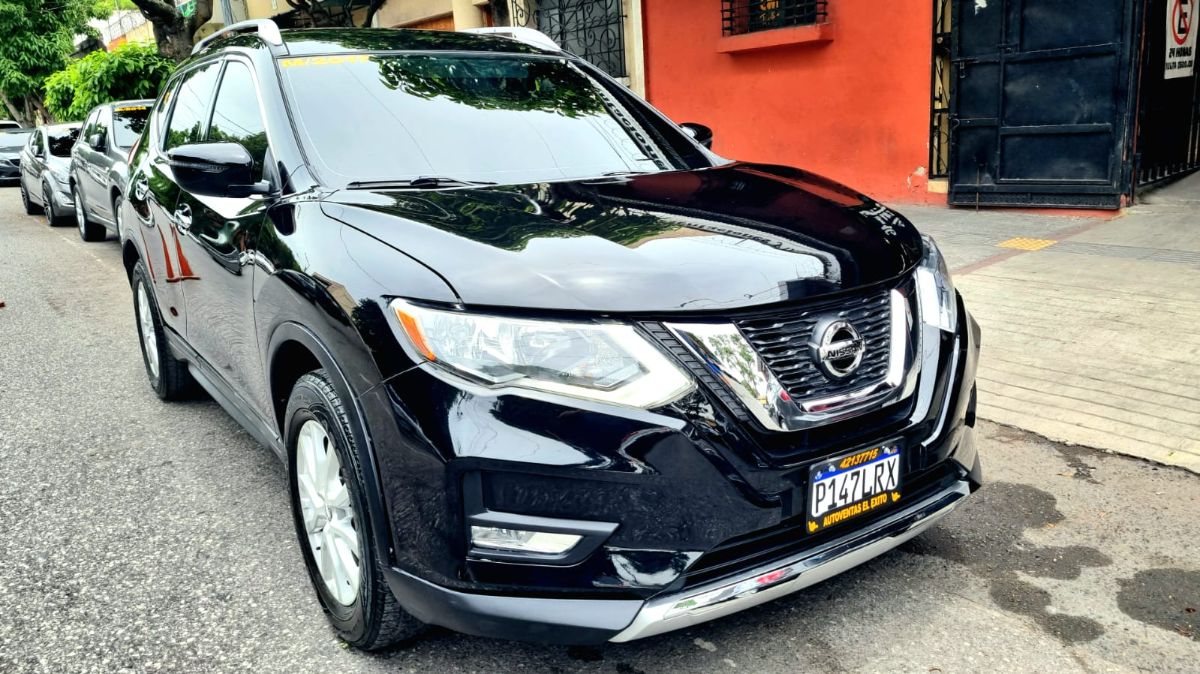NISSAN ROGUE - 2017