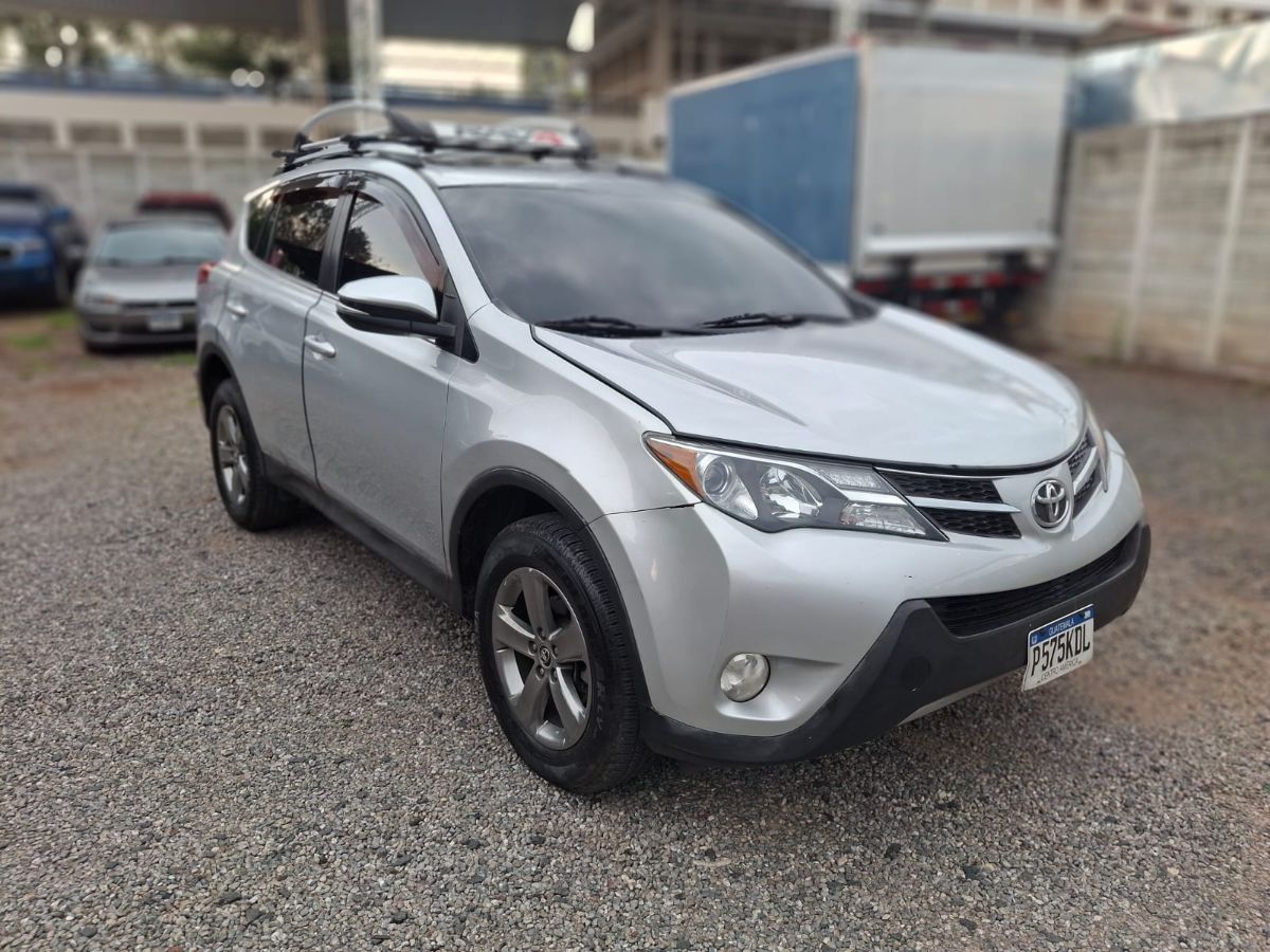 TOYOTA RAV-4 - 2015