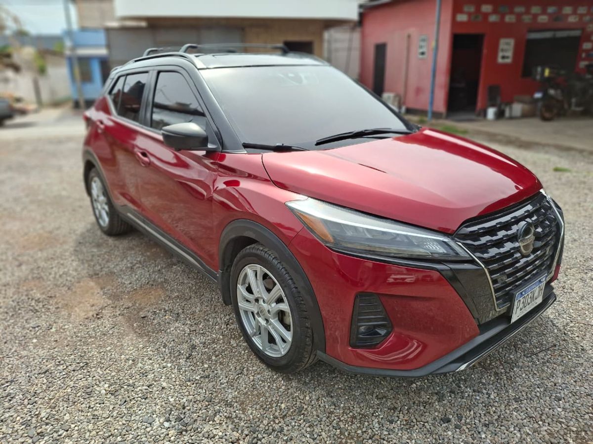 NISSAN  KICKS - 2021