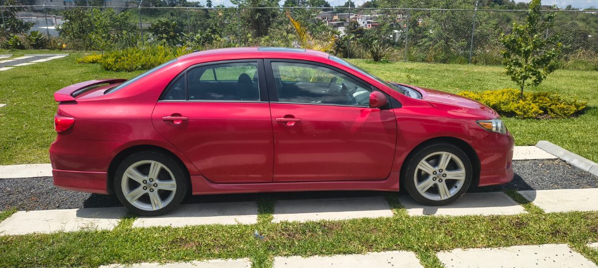 TOYOTA COROLLA S - 2013
