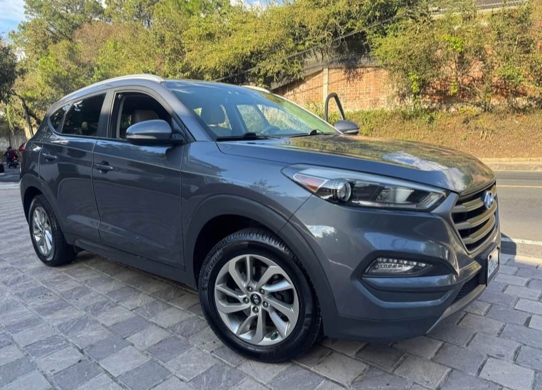 HYUNDAI TUCSON - 2016