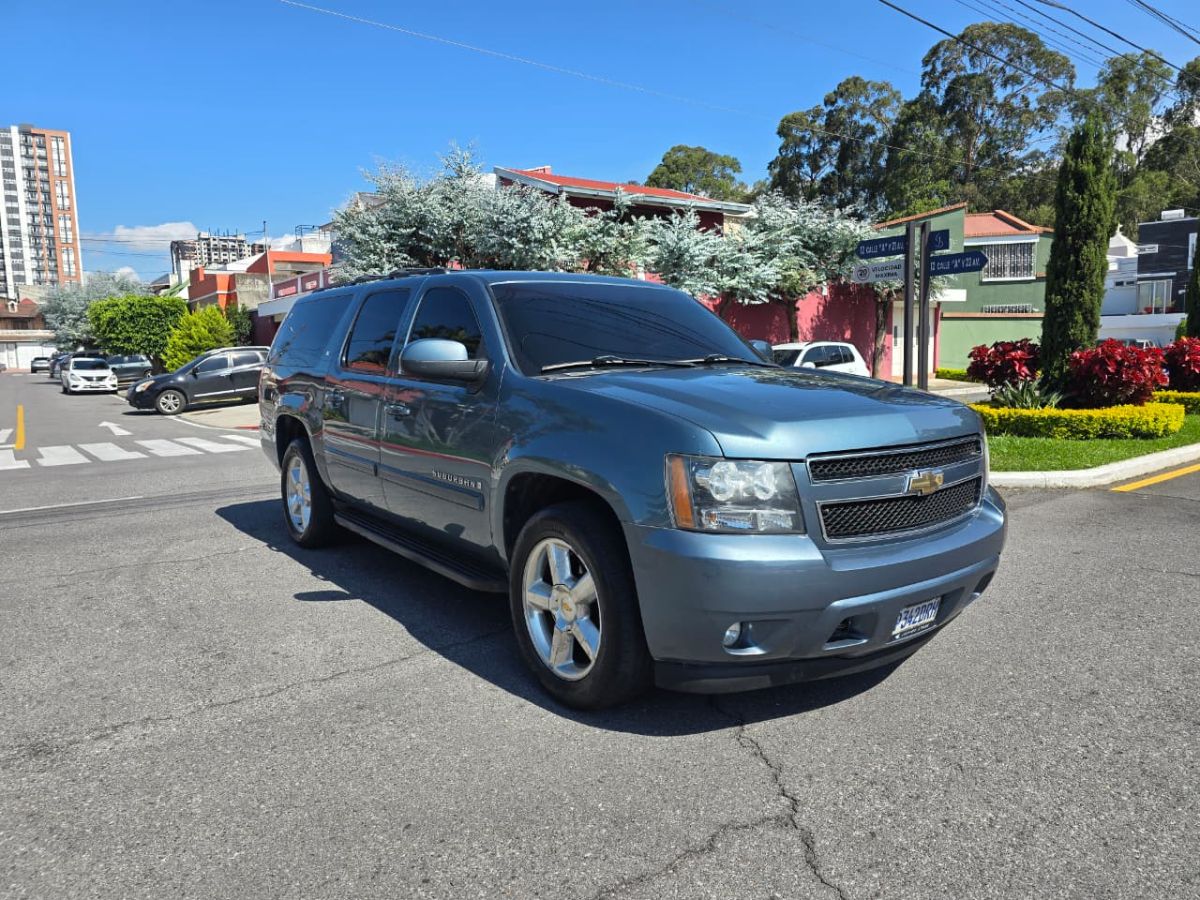 CHEVROLET SUBURBAN - 2008