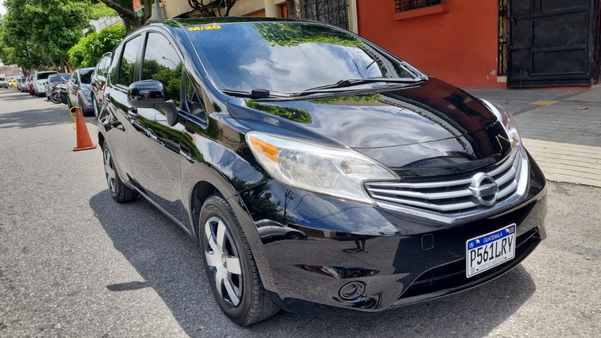 NISSAN VERSA - 2014