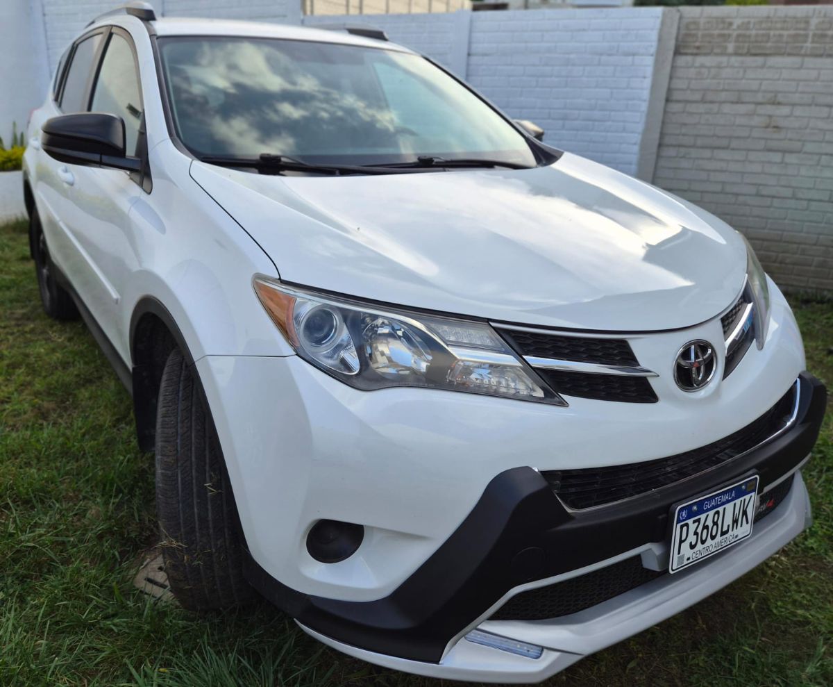 TOYOTA RAV-4 - 2015