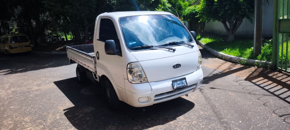 KIA K2500GL - 2008