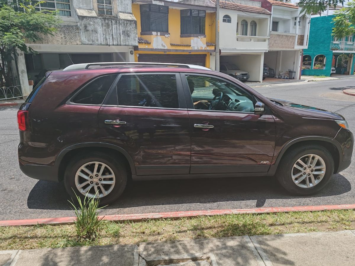 KIA SORENTO - 2015
