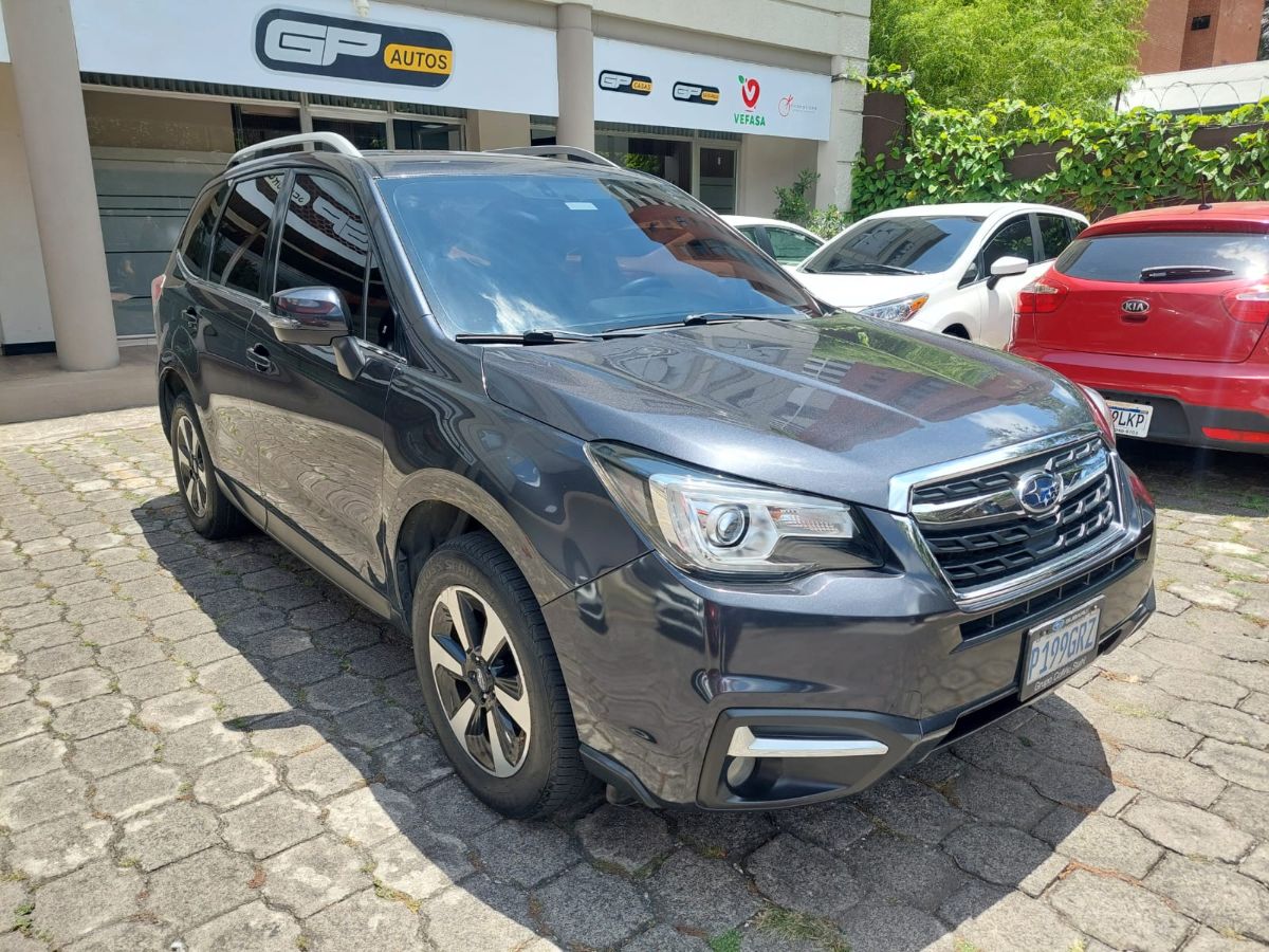 SUBARU FORESTER - 2017