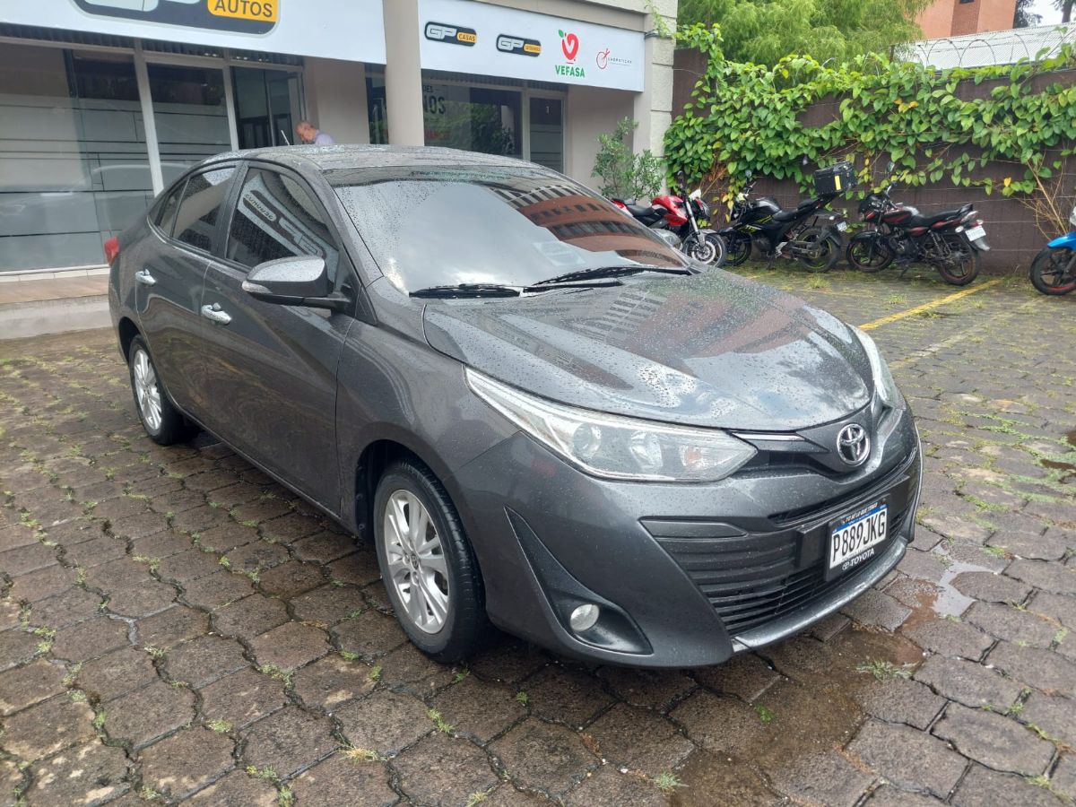 TOYOTA YARIS - 2019