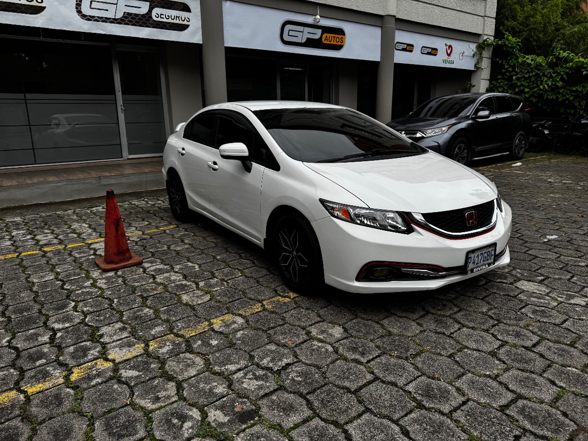 HONDA CIVIC LX - 2015